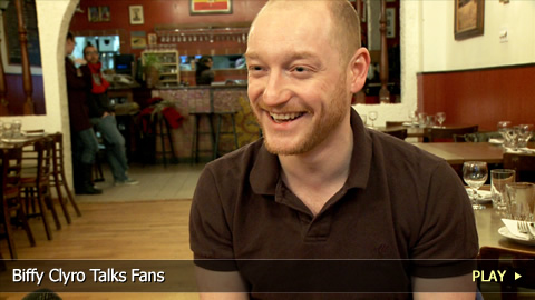 Biffy Clyro Talks Fans