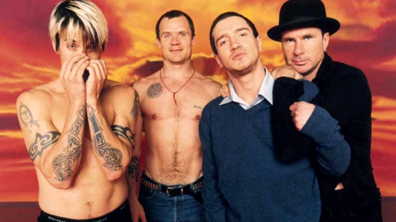 The History Of Red Hot Chili Peppers Watchmojo Com