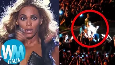 TOP 10 ARTISTI AGGREDITI sul PALCO!