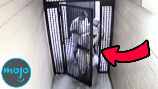 Insane video of murderer's prison escape from US prison