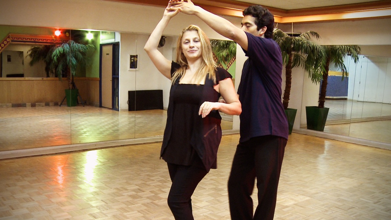 How to Latin Dance Merengue Basic Steps